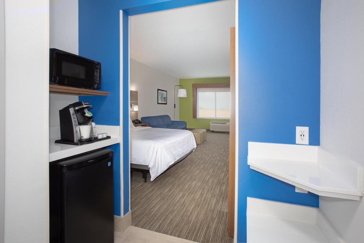 Holiday Inn Express & Suites - Goodland I-70, An Ihg Hotel Eksteriør billede